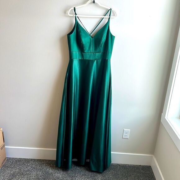 Sorella Vita Winter Green Satin A-Line Gown with Pockets! size 16 - Picture 1 of 6